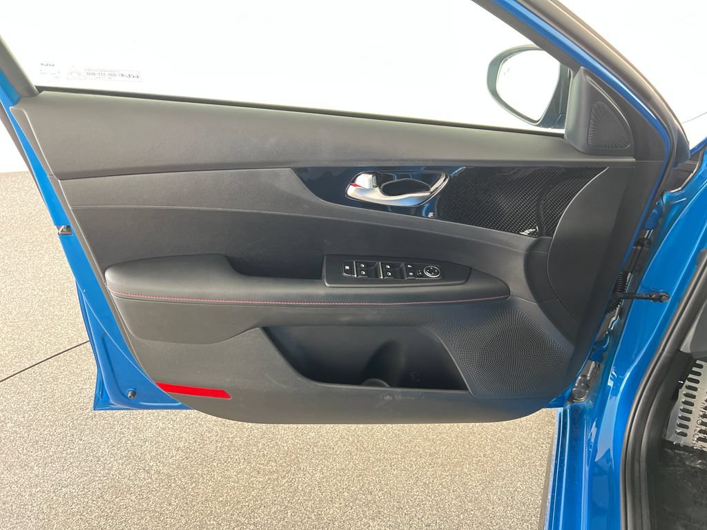 Used 2022 Kia Forte GT w/ GT Technology Package FWD image 12