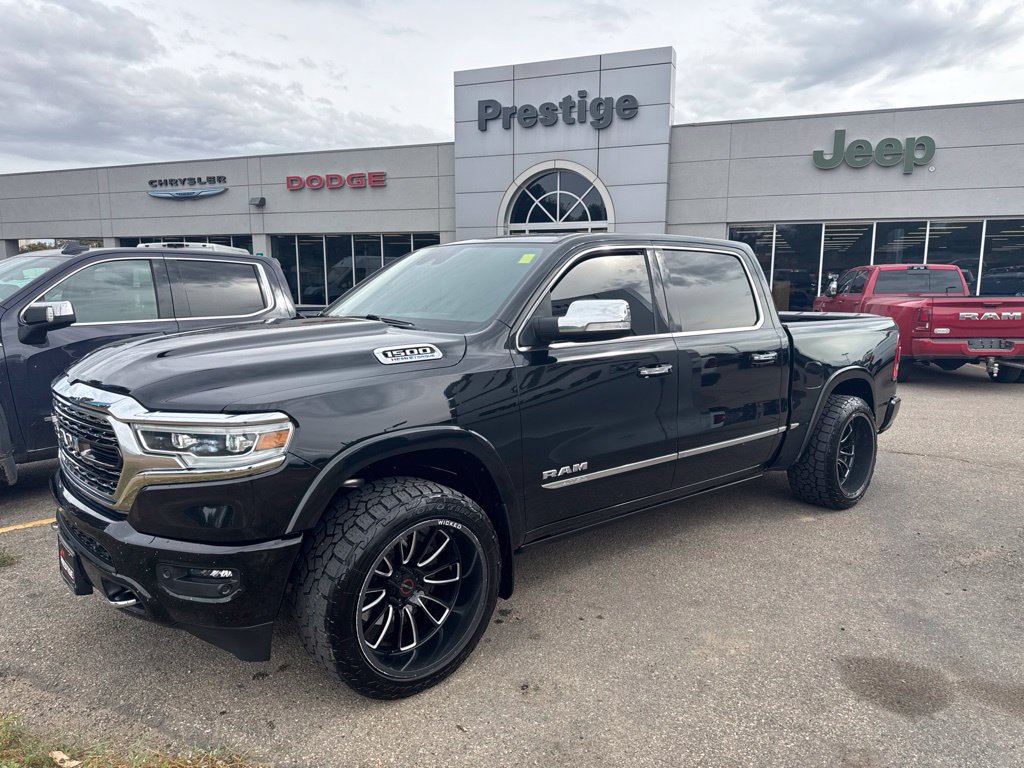 Used 2022 RAM 1500 Limited w/ Body Color Bumper Group AWD/4WD image 1