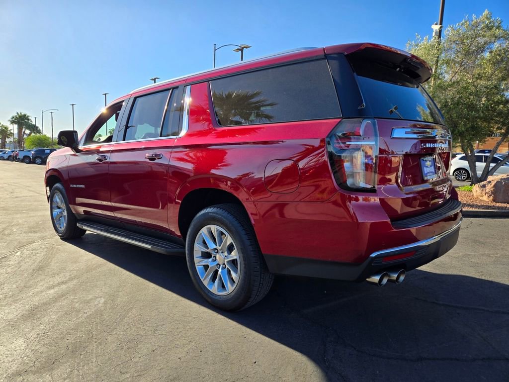 Used 2024 Chevrolet Suburban Premier w/ Premium Package AWD/4WD image 4