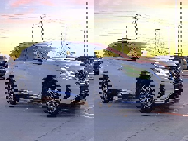 Used 2019 Nissan Murano SV w/ Premium Package image 5