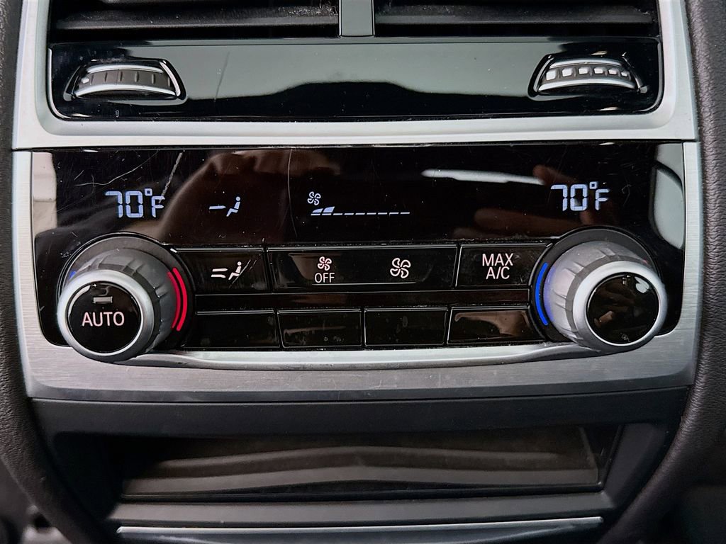 Used 2018 BMW 740e xDrive image 25