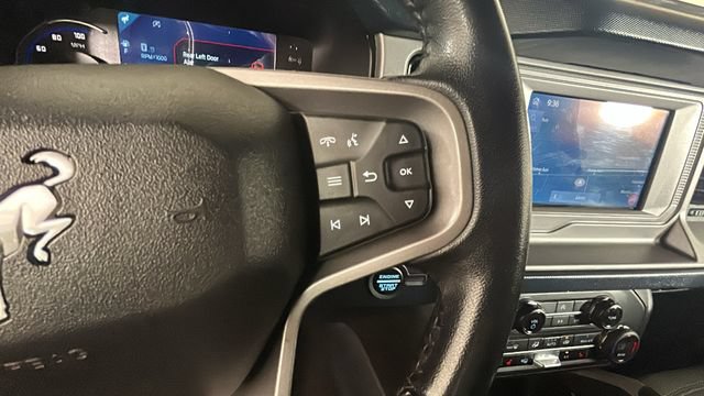 Used 2023 Ford Bronco Outer Banks AWD/4WD image 17
