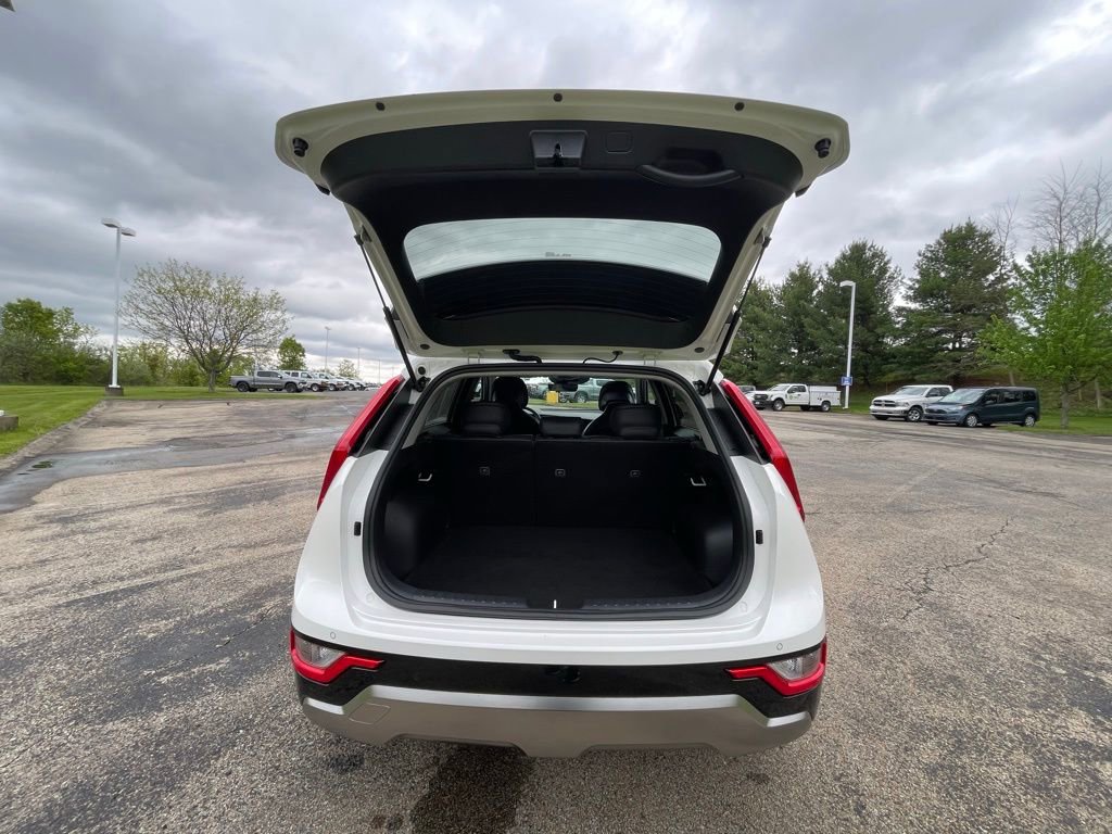 Certified 2024 Kia Niro EX Touring FWD image 15