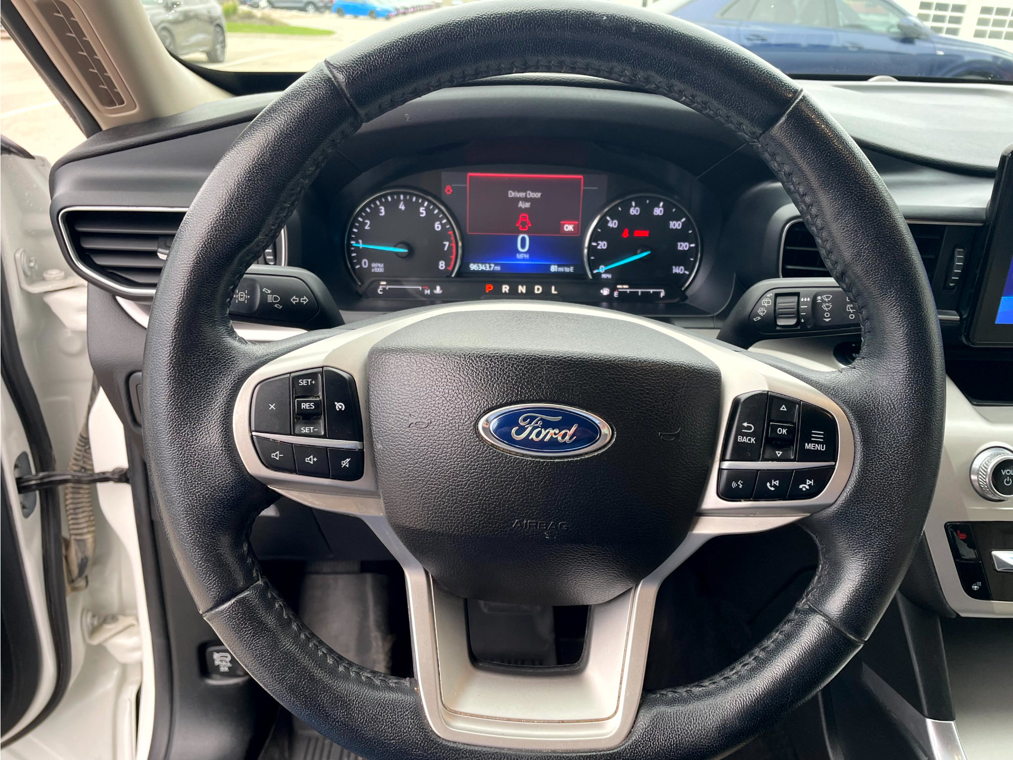 Used 2022 Ford Explorer XLT w/ Equipment Group 202A AWD/4WD image 13