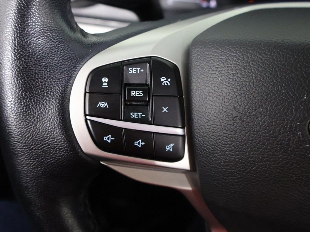 Used 2022 Ford Explorer XLT w/ Equipment Group 202A image 40
