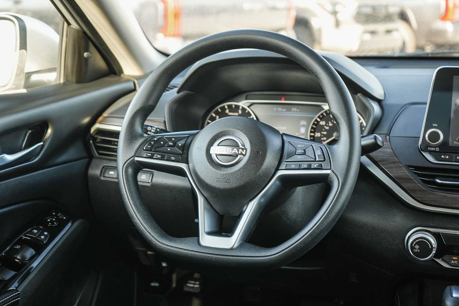 Used 2023 Nissan Altima 2.5 SV FWD image 15