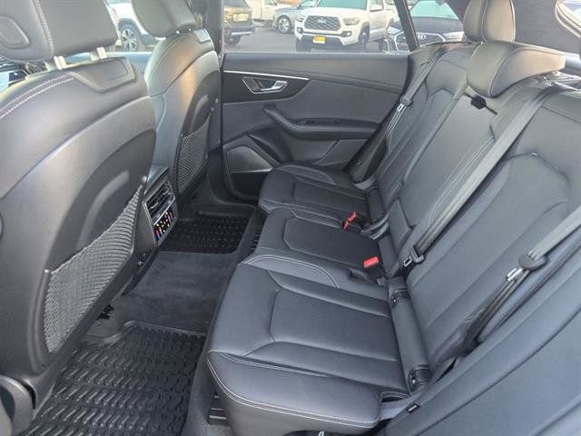 Used 2024 Audi Q8 Prestige image 13