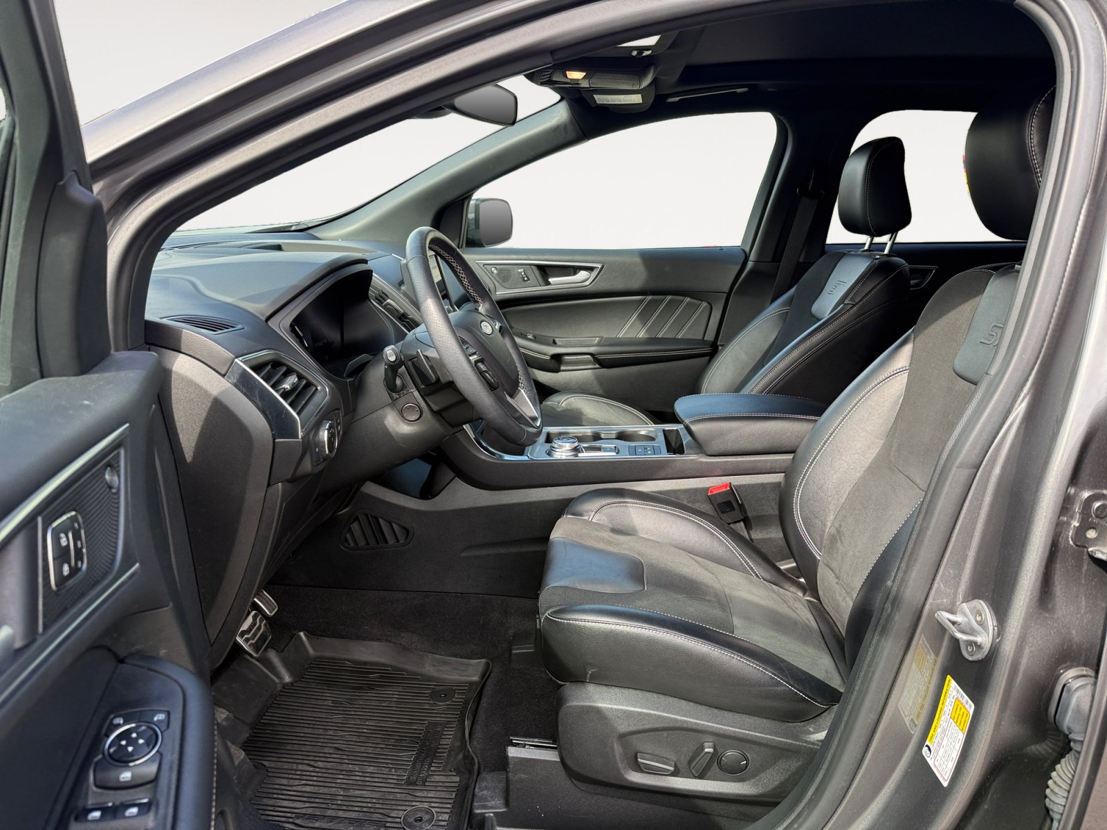 Used 2023 Ford Edge ST w/ Equipment Group 401A AWD/4WD image 10
