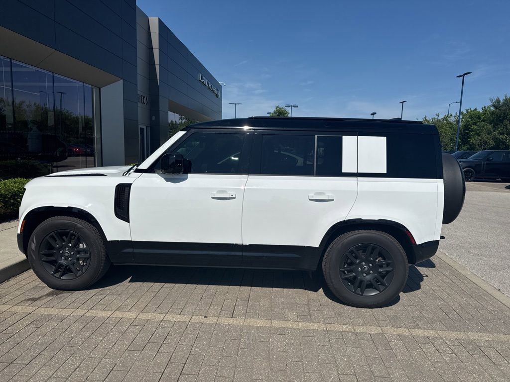 Certified 2025 Land Rover Defender 110 X-Dynamic SE AWD/4WD image 8