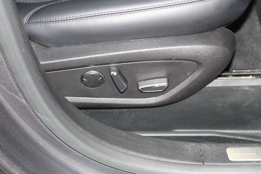 Used 2022 Lincoln Nautilus Reserve w/ Equipment Group 201A image 28