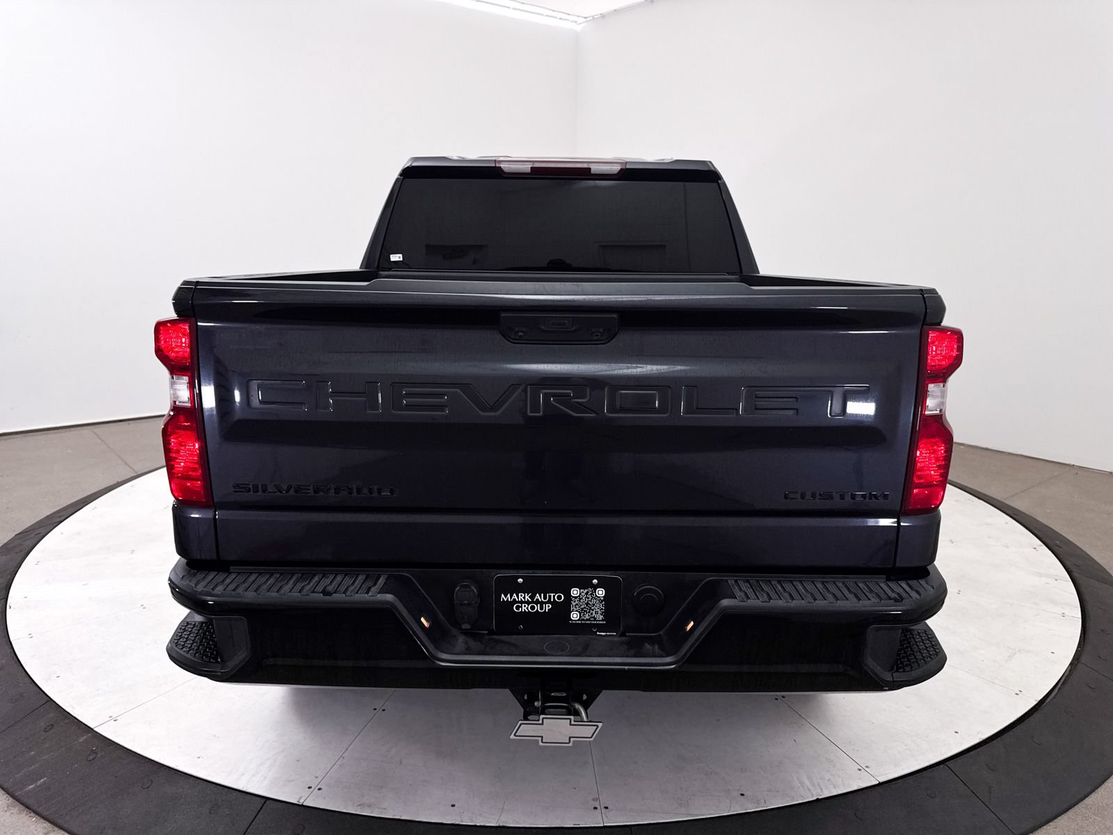 Used 2024 Chevrolet Silverado 1500 Custom Trail Boss w/ Turbomax Blackout Package AWD/4WD image 15