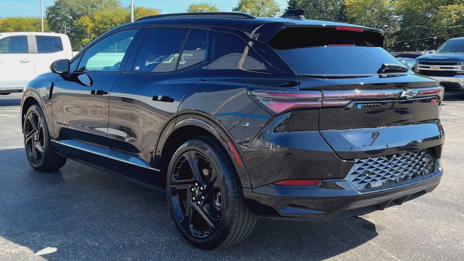 Used 2024 Chevrolet Equinox EV RS image 4