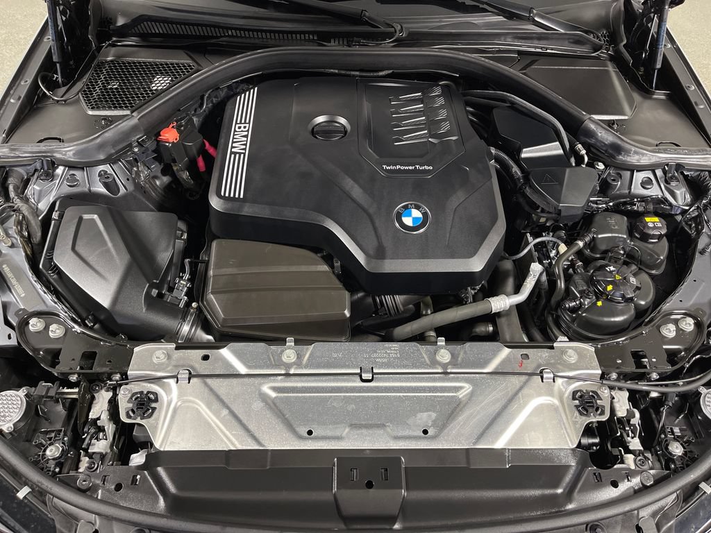 Used 2021 BMW 330i xDrive Sedan AWD/4WD image 10