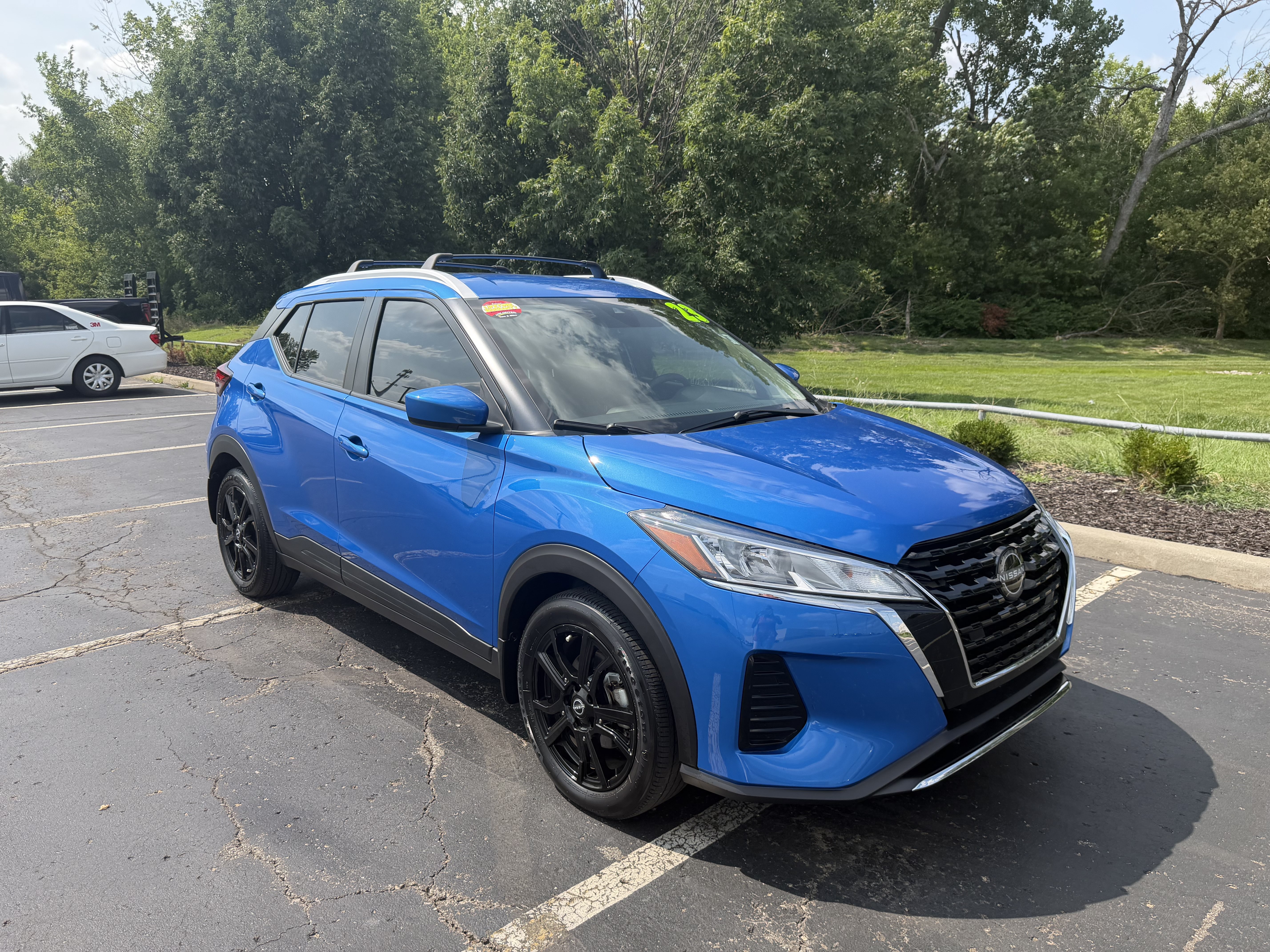 Used 2023 Nissan Kicks SV FWD image 9