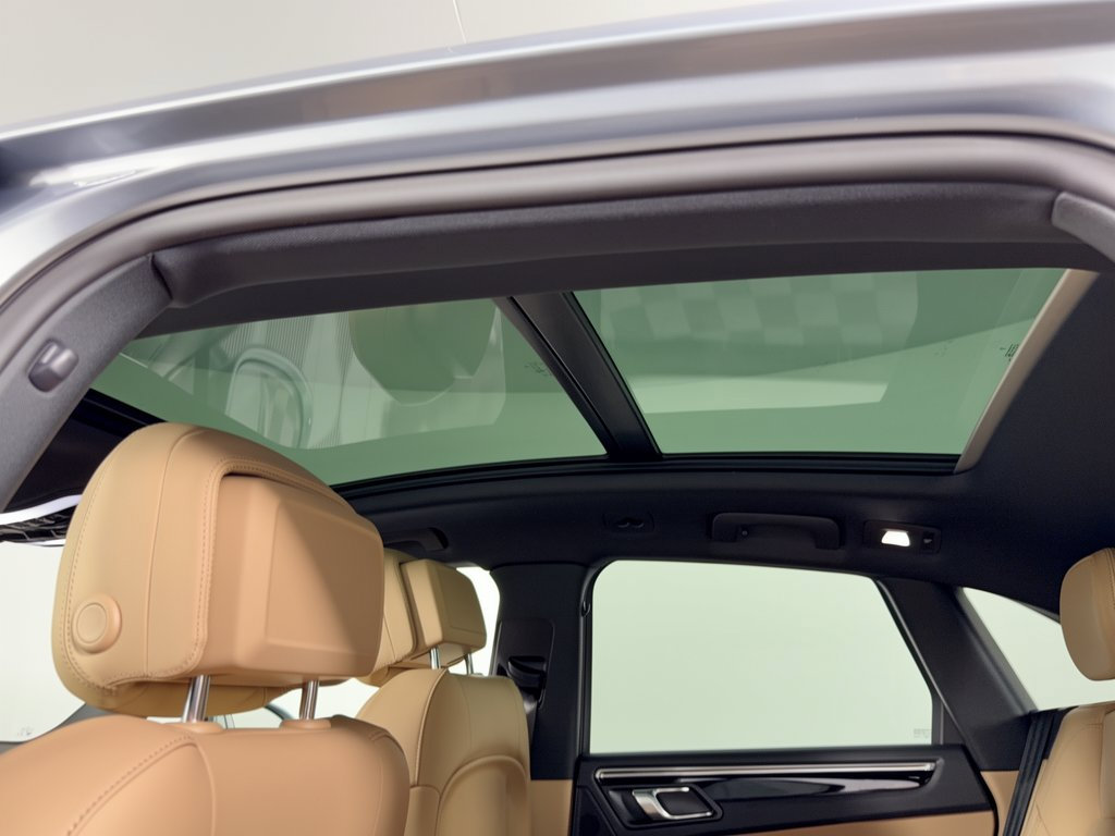 New 2026 Porsche Macan AWD/4WD image 27
