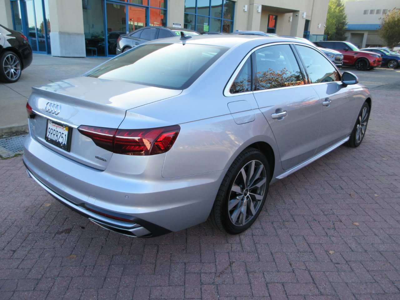 Used 2024 Audi A4 2.0T Premium image 2