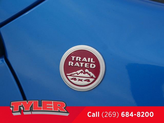 Used 2021 Jeep Cherokee Trailhawk image 11