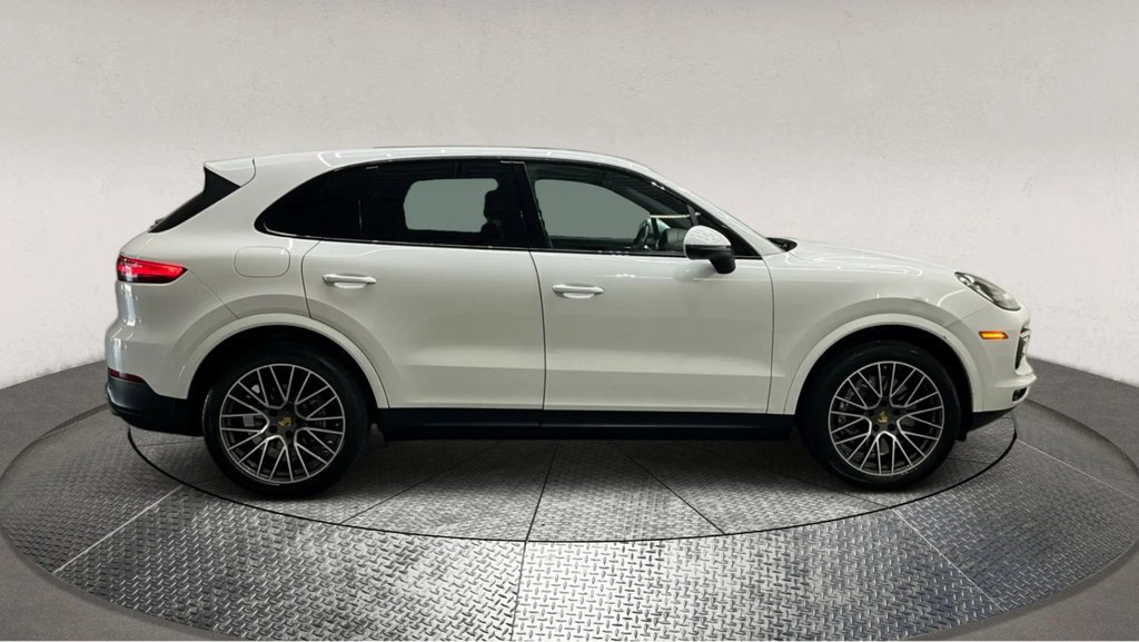 Used 2021 Porsche Cayenne image 9