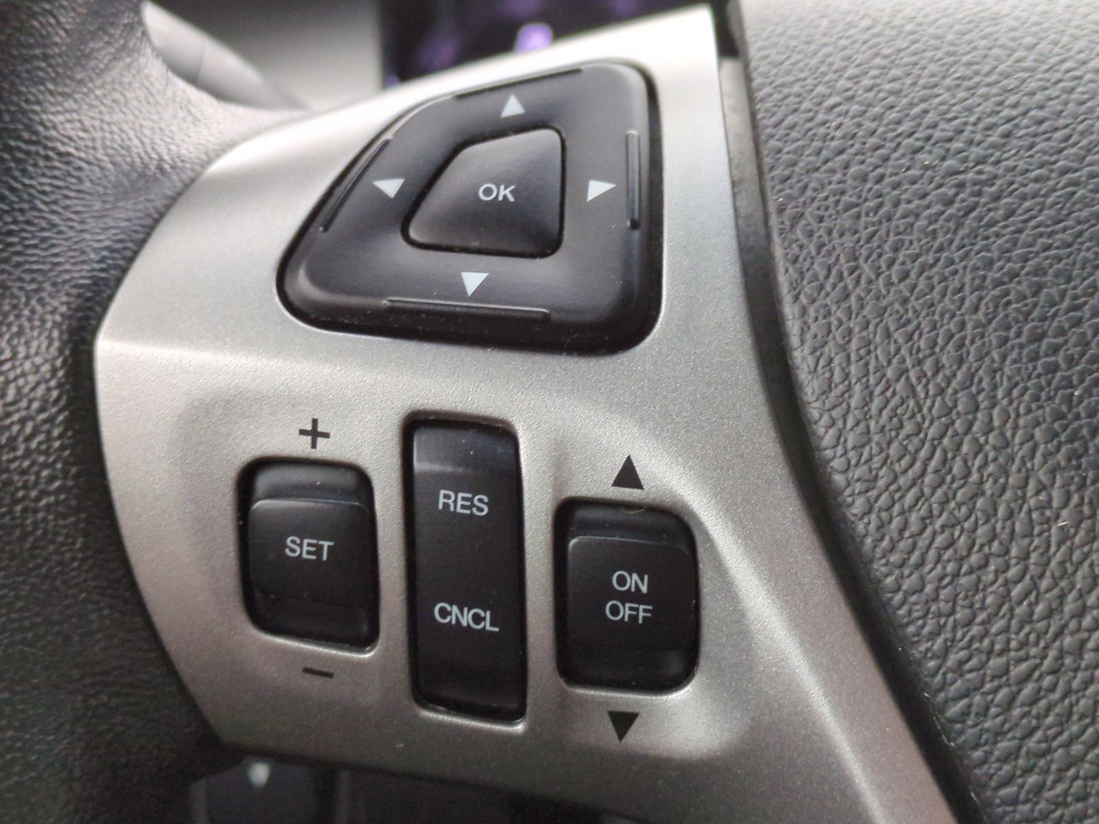 Used 2018 Ford Taurus SEL image 26