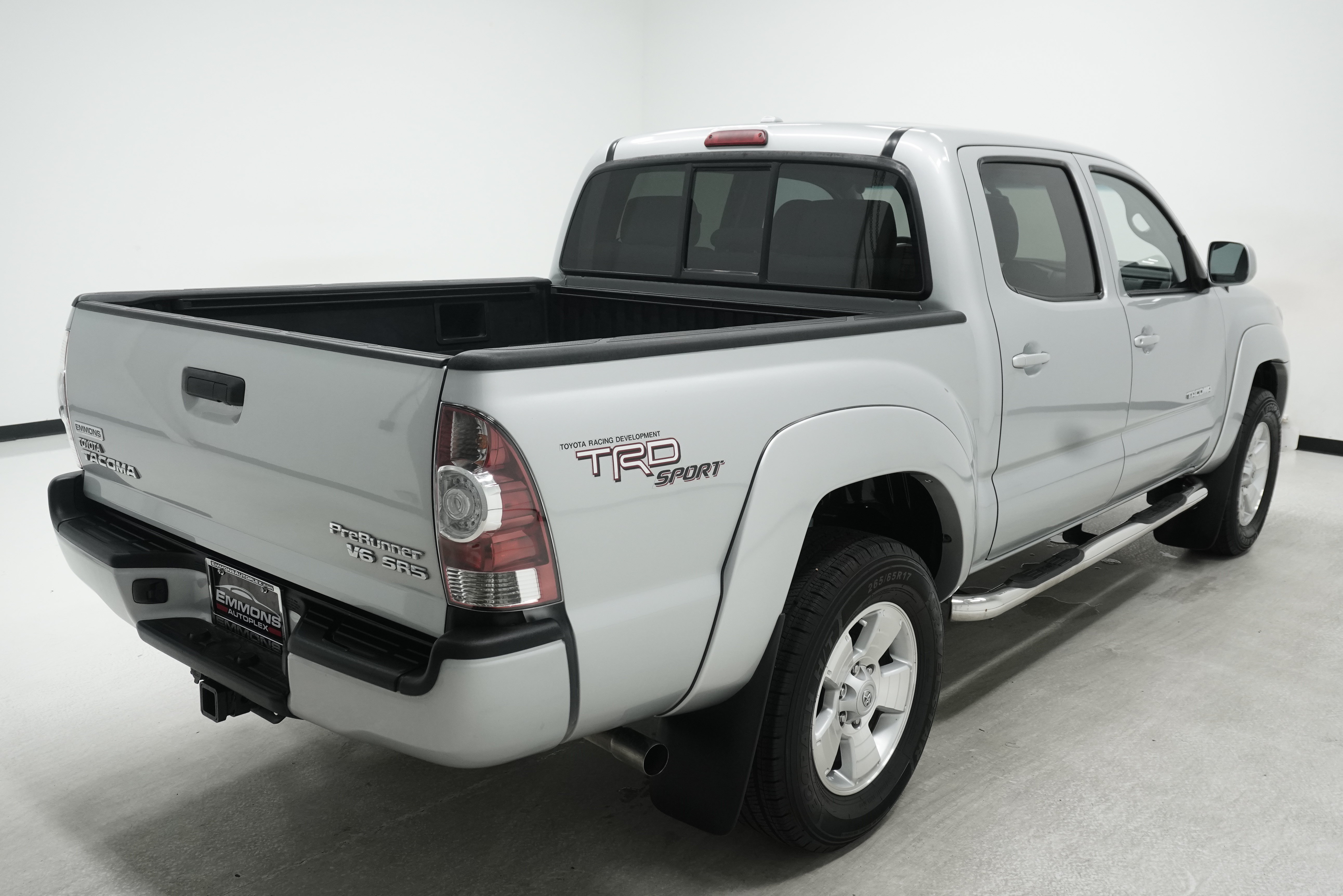 Used 2009 Toyota Tacoma PreRunner w/ TRD Sport Pkg RWD image 2