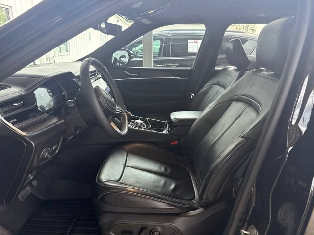 Used 2023 Jeep Grand Cherokee L Overland w/ Rear Seat Video Group I AWD/4WD image 11