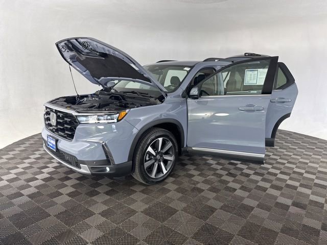 Certified 2025 Honda Pilot Elite image 14