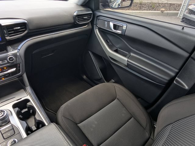 Used 2023 Ford Explorer XLT AWD/4WD image 22