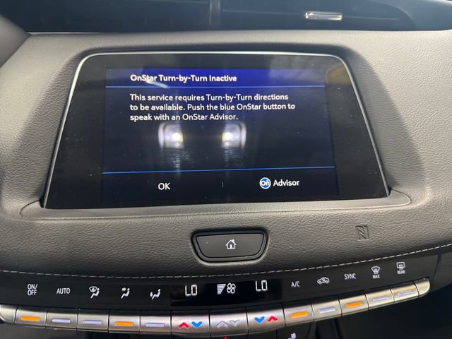 Used 2021 Cadillac XT4 Luxury w/ Cold Weather Package image 12