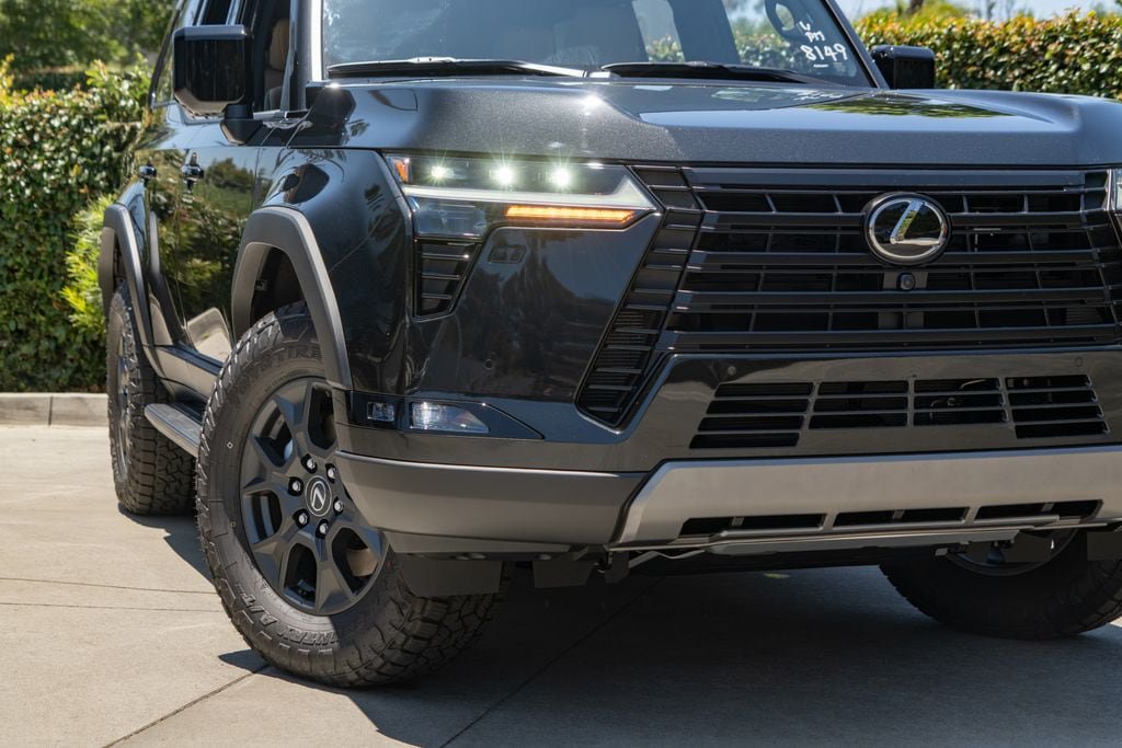 New 2026 Lexus GX 550 AWD/4WD image 4