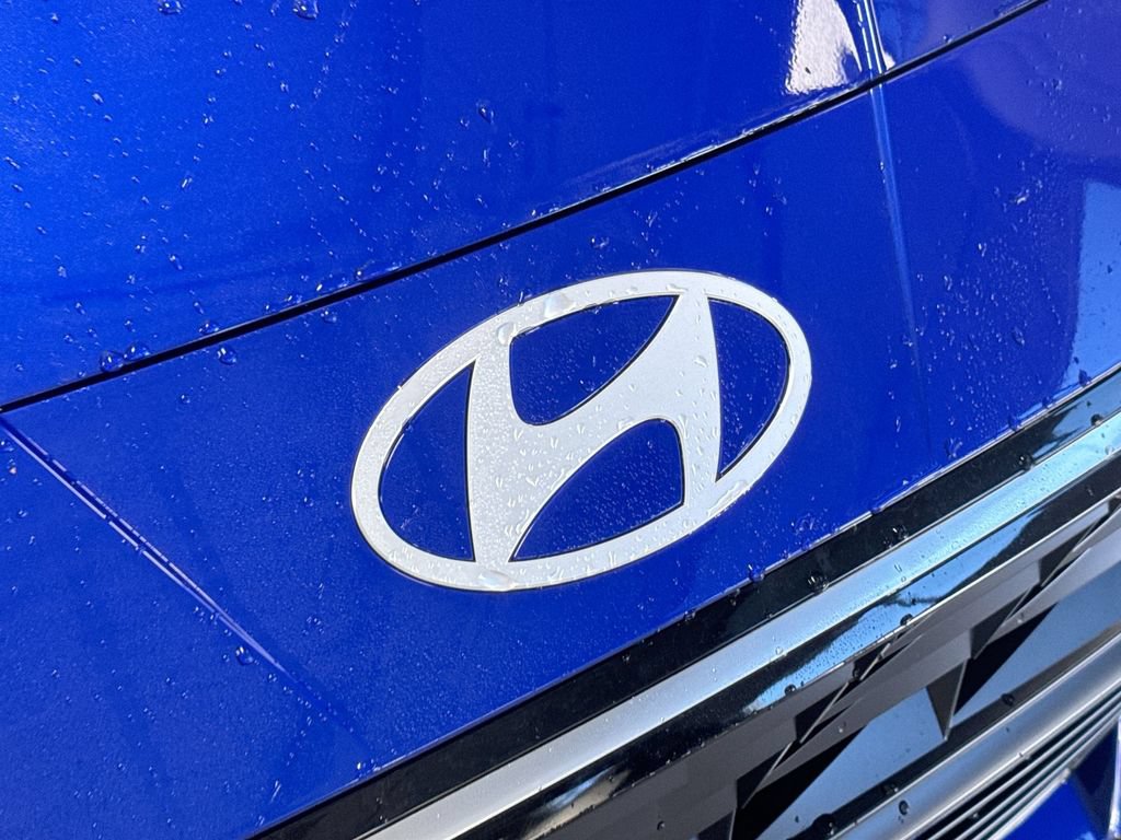 Certified 2025 Hyundai Elantra SEL FWD image 8