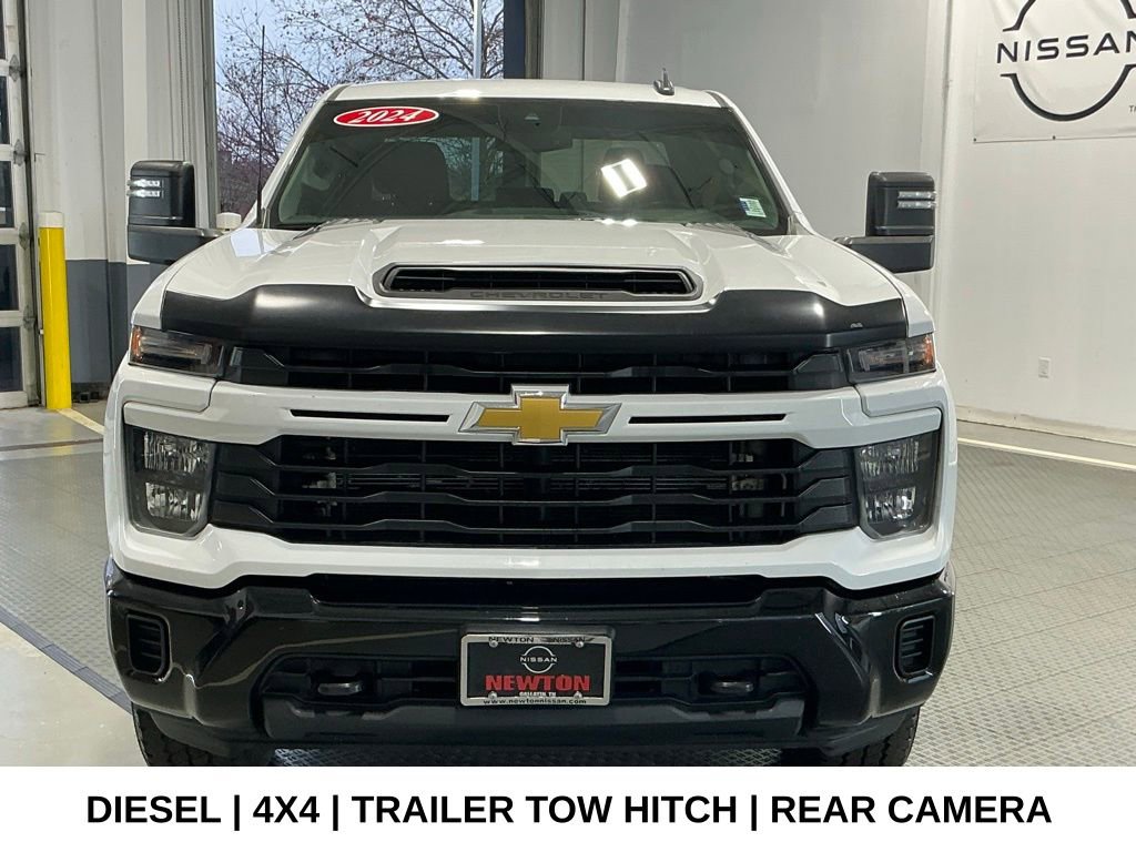 Used 2024 Chevrolet Silverado 2500 Custom w/ Custom Value Package image 19