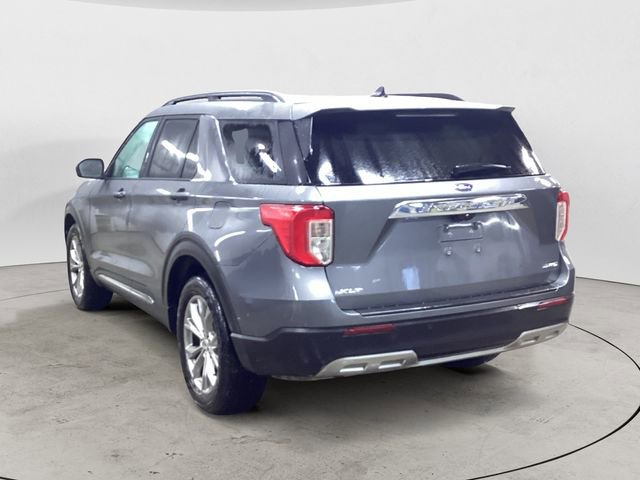 Used 2023 Ford Explorer XLT w/ Equipment Group 202A image 3