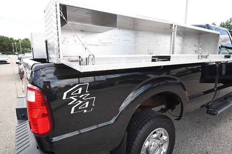 Used 2015 Ford F250 XLT w/ XLT Premium Package AWD/4WD image 24