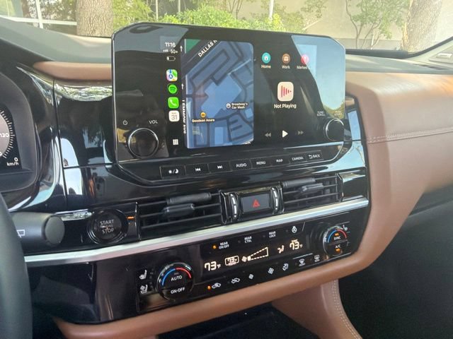 Used 2025 Nissan Pathfinder Platinum FWD image 13