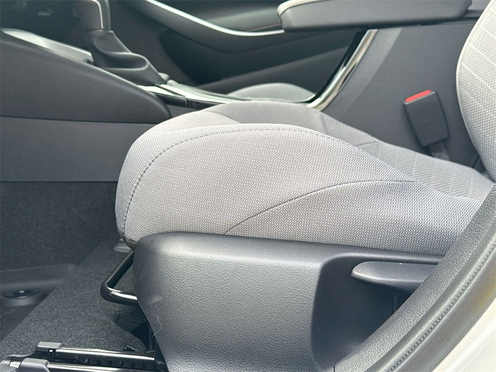 Used 2025 Toyota Corolla SE image 11