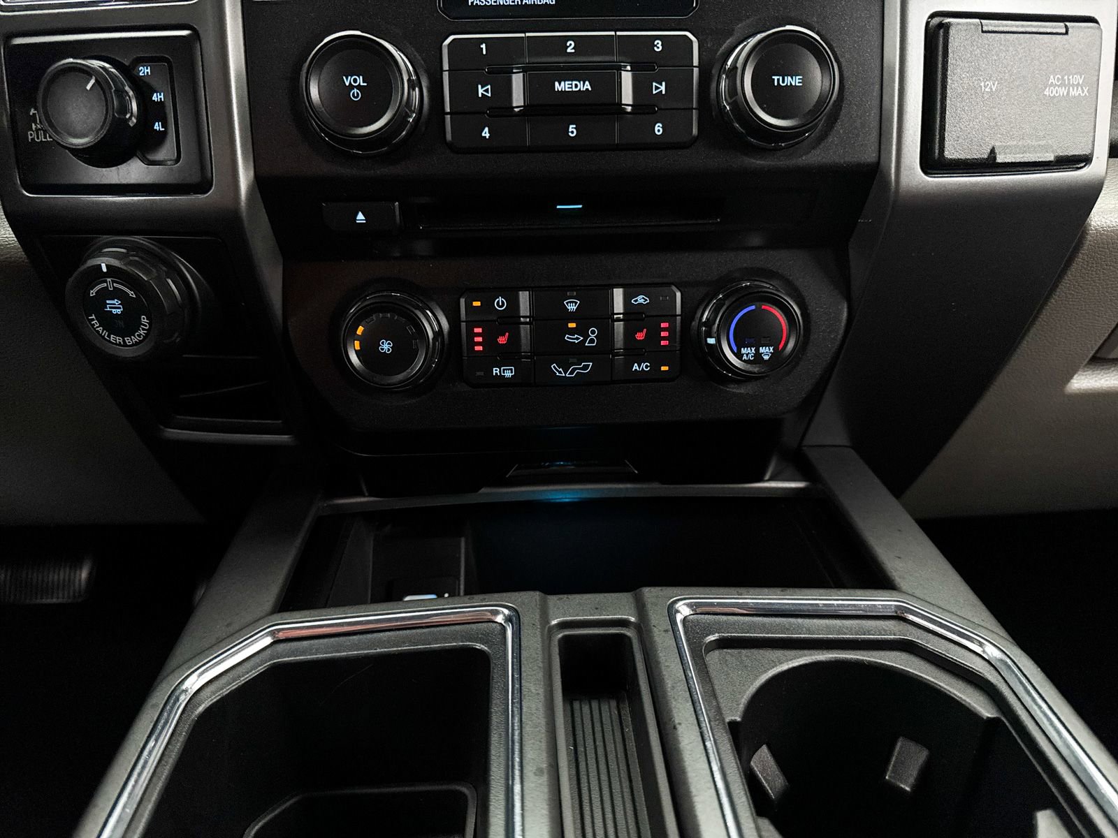Used 2018 Ford F150 XLT w/ Equipment Group 302A Luxury AWD/4WD image 23