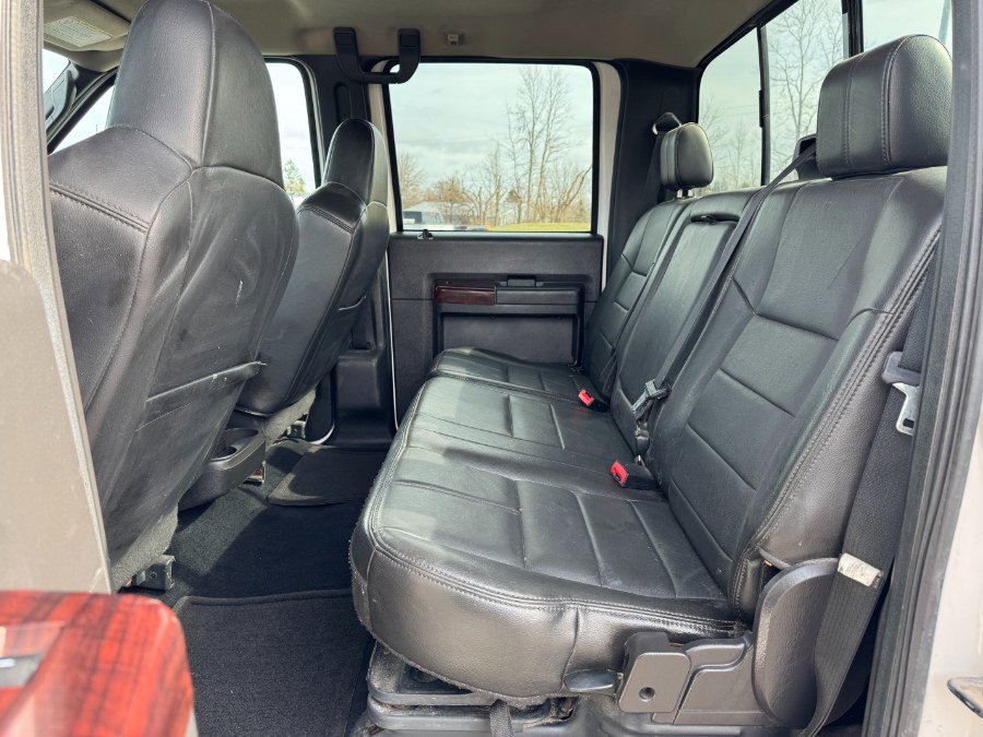 Used 2010 Ford F350 Lariat image 16