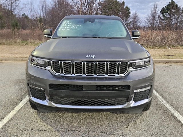 Used 2023 Jeep Grand Cherokee L Limited w/ Luxury Tech Group II image 2