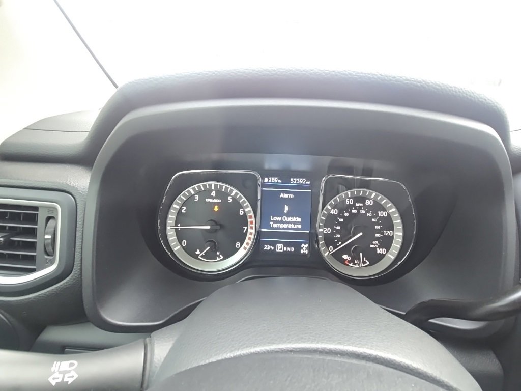 Used 2019 Nissan Titan S image 10