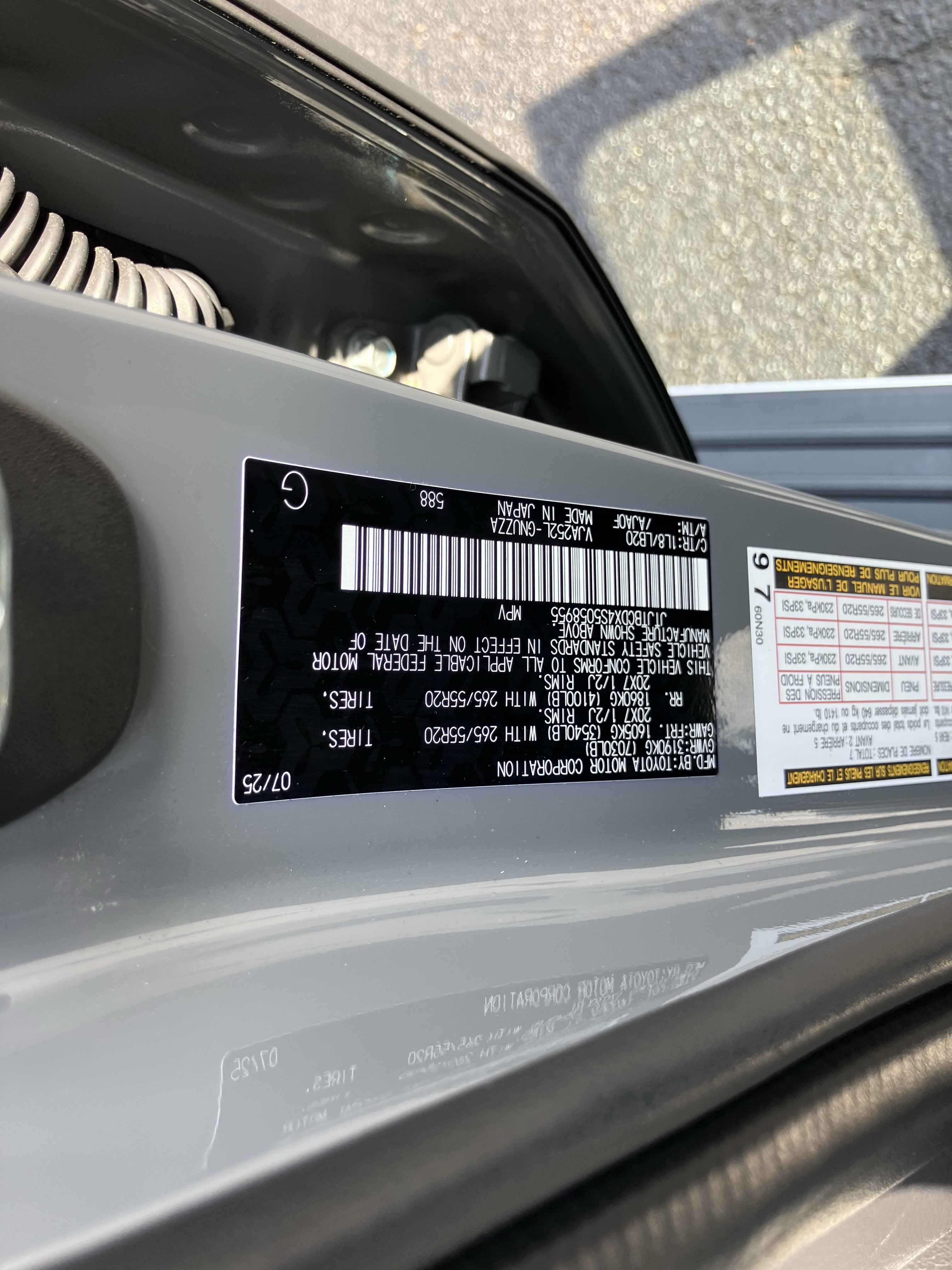 Used 2025 Lexus GX 550 w/ Accessory Package (2T) AWD/4WD image 31