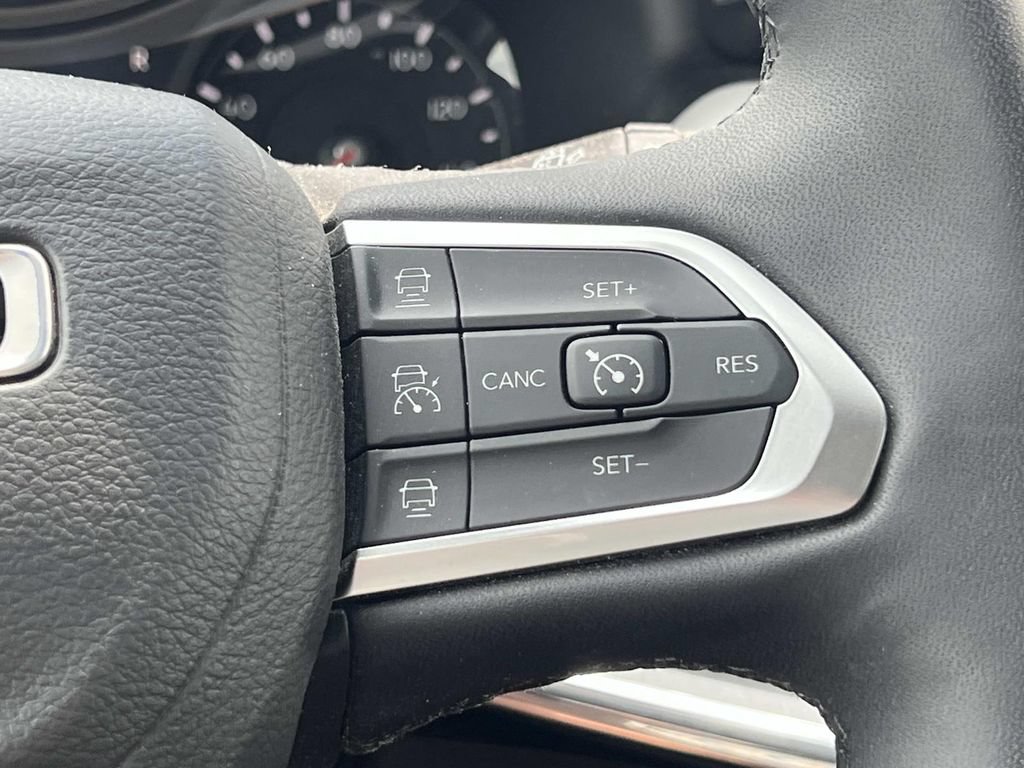 Used 2023 Jeep Compass Limited AWD/4WD image 24