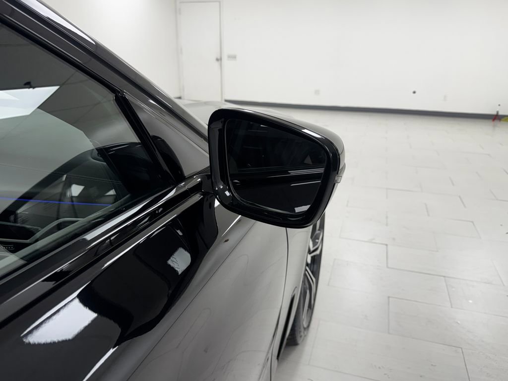 Used 2018 BMW 750i xDrive image 30