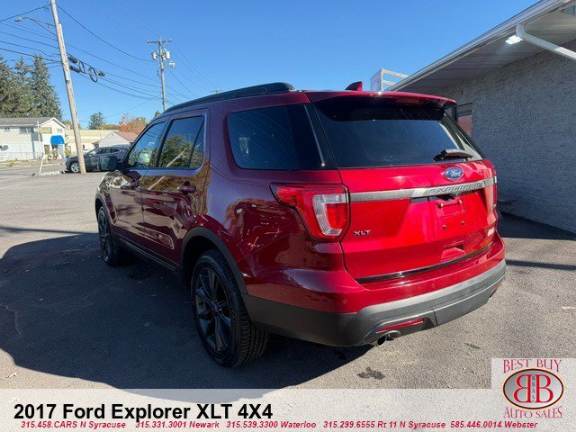 Used 2017 Ford Explorer XLT w/ Equipment Group 202A AWD/4WD image 5