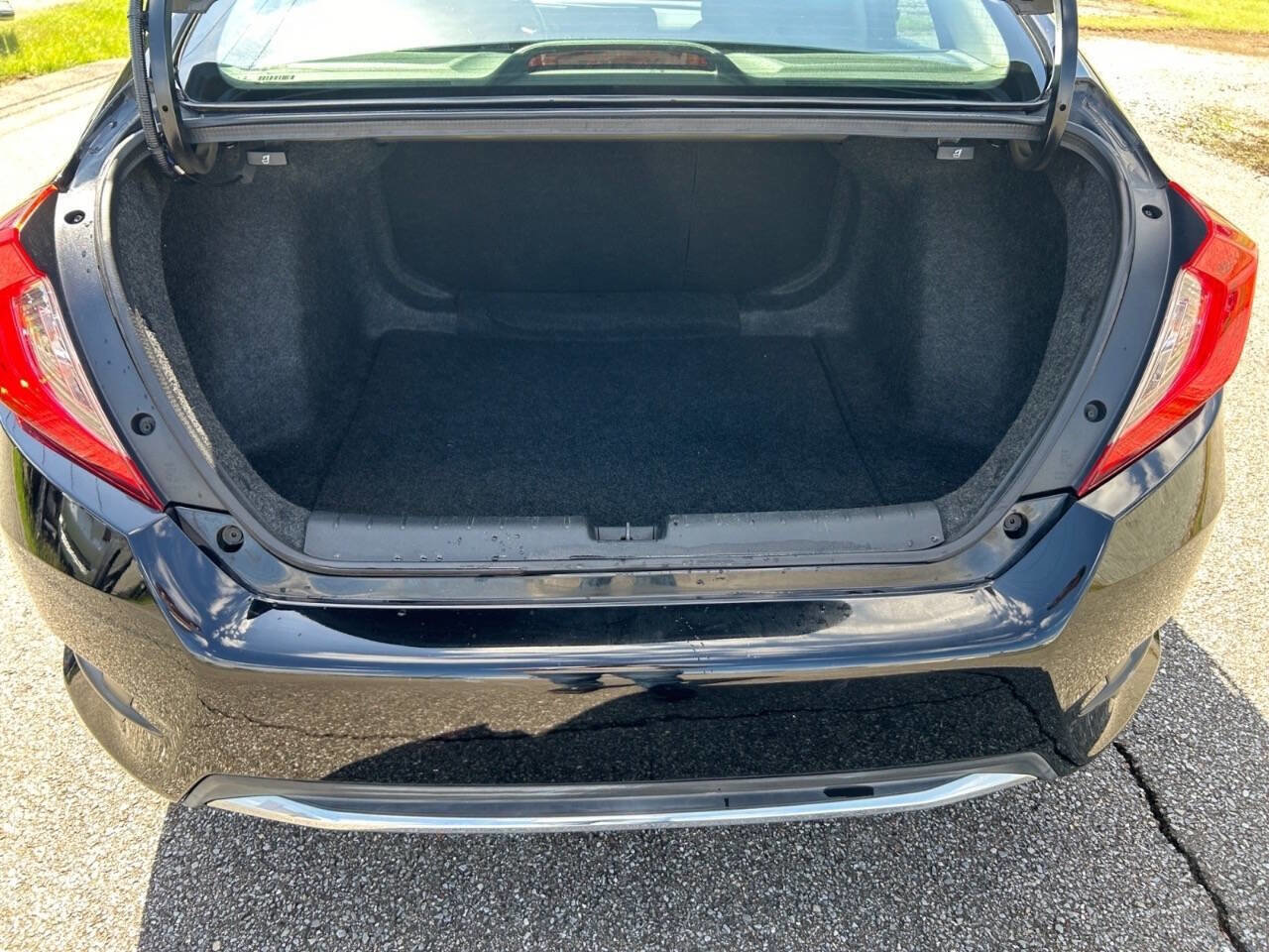 Used 2019 Honda Civic EX image 17