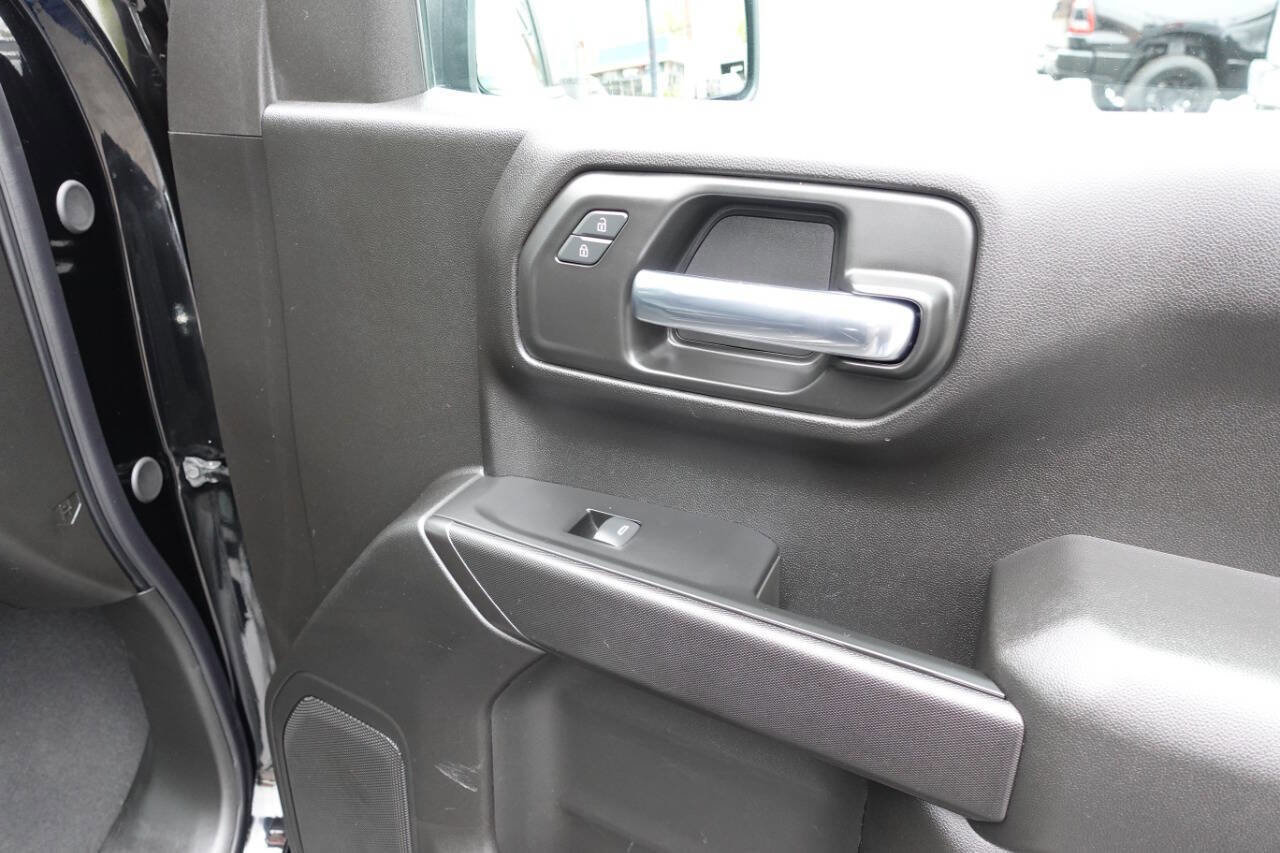 Used 2024 Chevrolet Silverado 1500 Custom AWD/4WD image 28