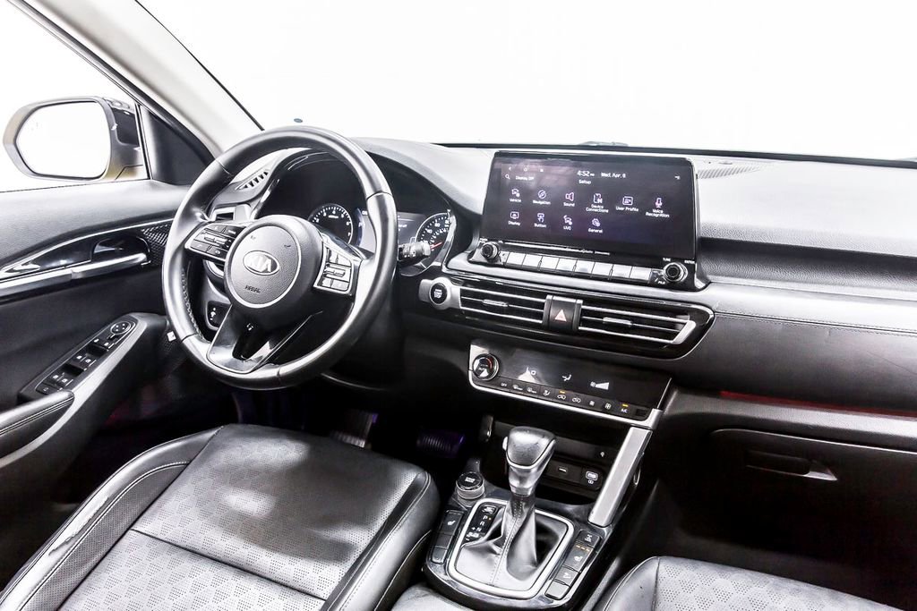Used 2021 Kia Seltos SX image 19