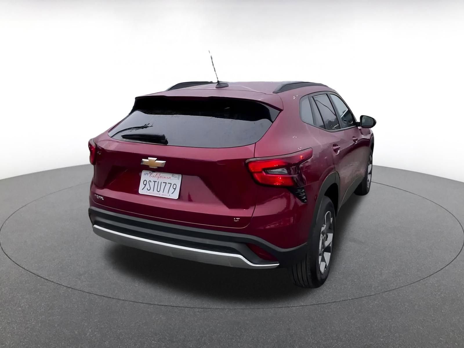 Used 2025 Chevrolet Trax LT image 14