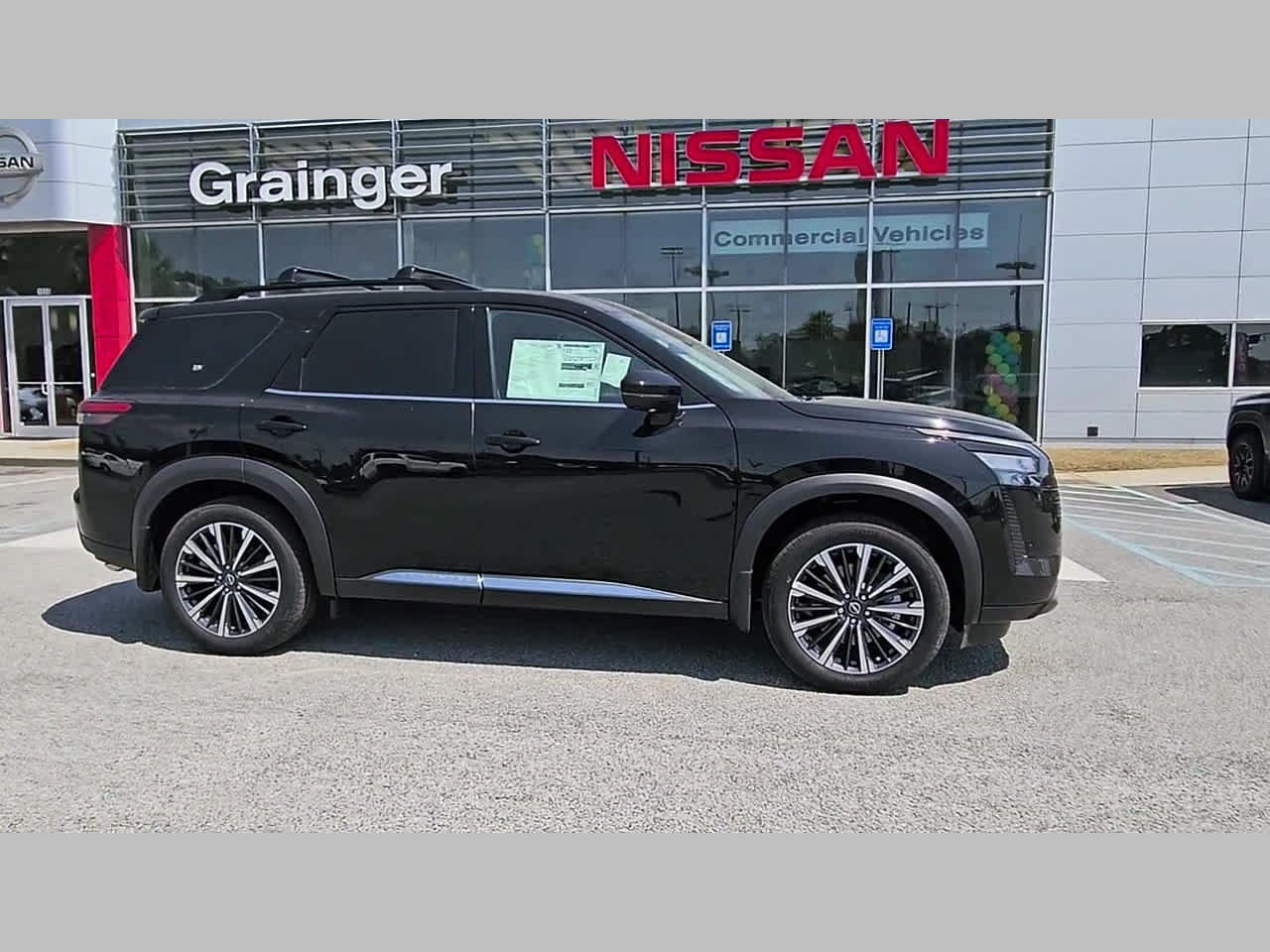 New 2026 Nissan Pathfinder Platinum w/ Cargo Package FWD image 37