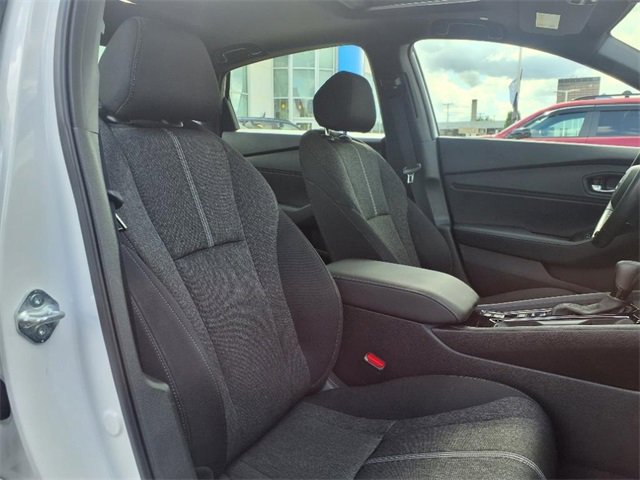 Used 2025 Honda Accord Sport image 10