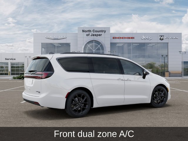 New 2027 Chrysler Pacifica Limited AWD/4WD image 5